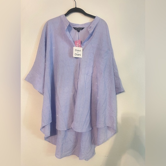 Davi & Dani Rhinestone
Pleat Back Short Sleeve
Loose Fit Shirt - Picture 5 of 12